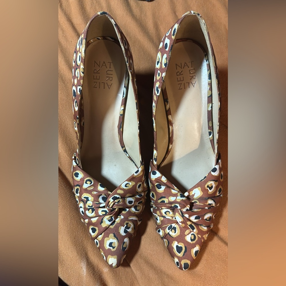 Naturalizer Helena Pumps with block heel and cheetah pattern size 12W